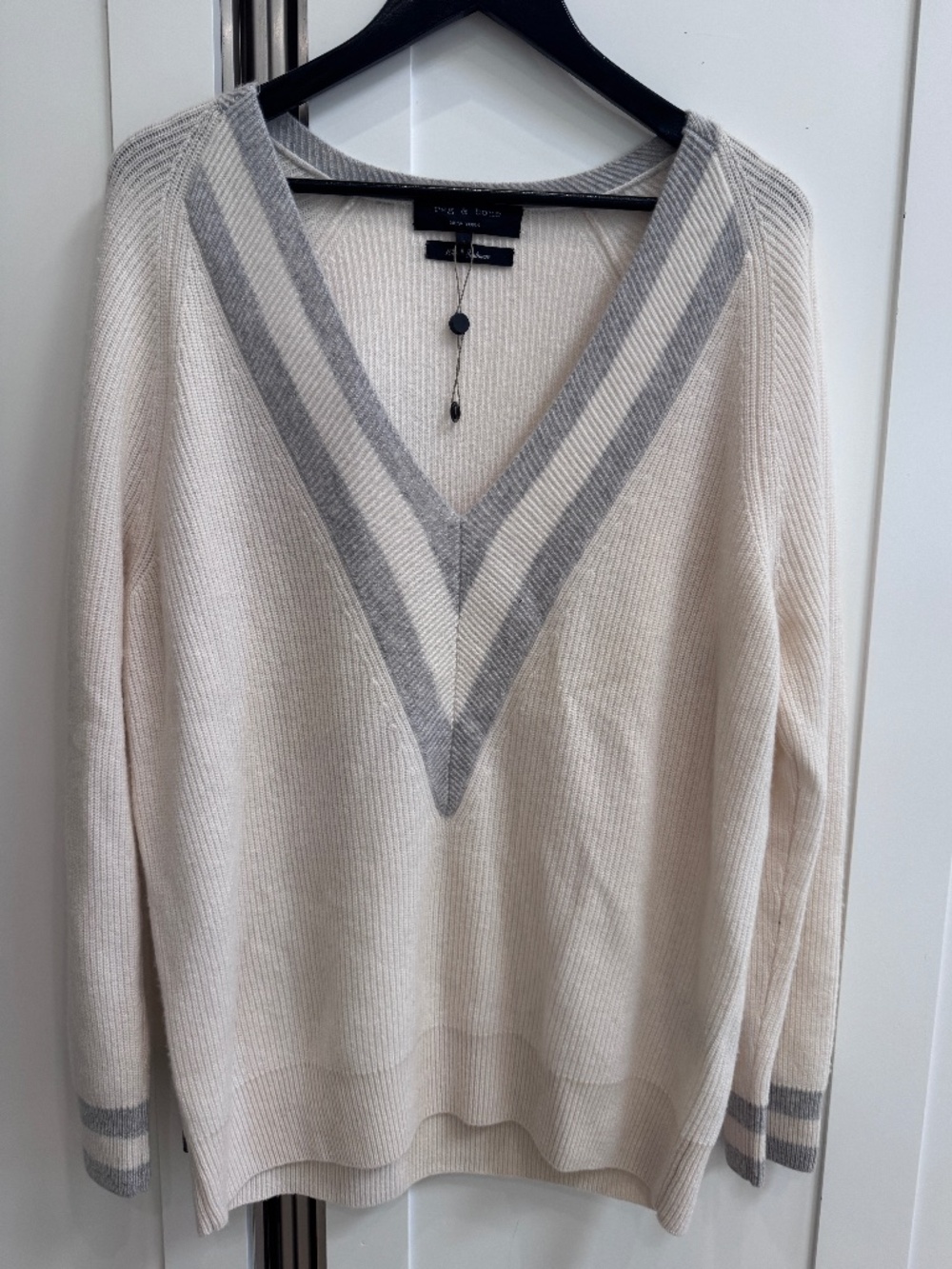 rag & bone cream and gray sweater V-neck size L